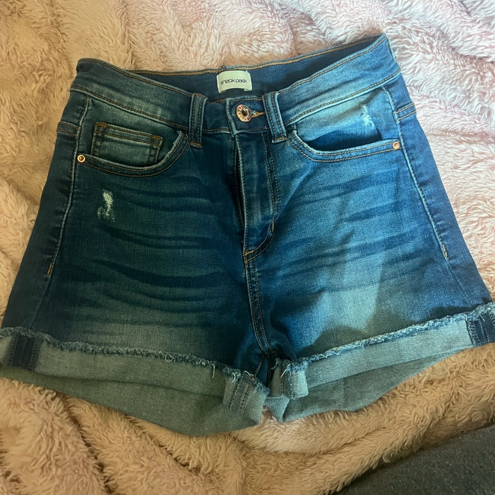 sneak peek brand, new jean shorts size small